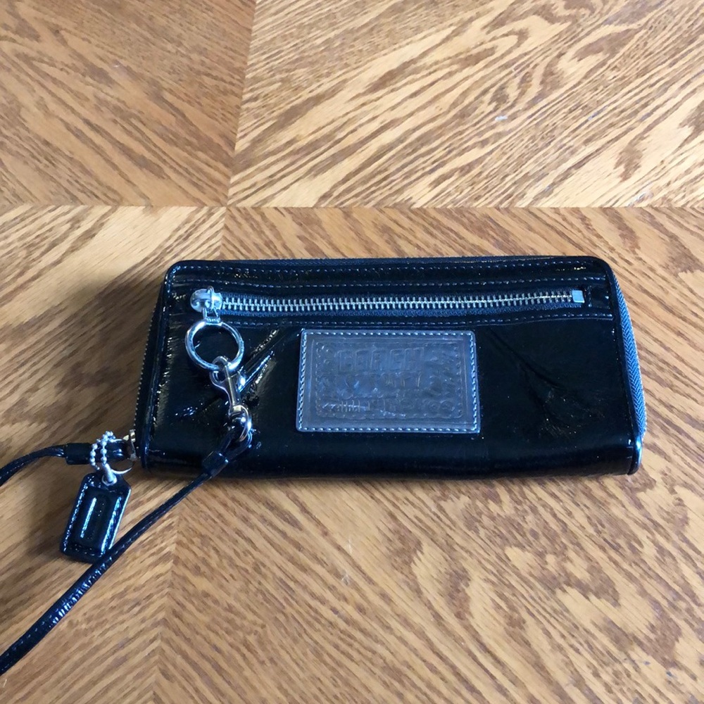 MOVING SALE NO HAGGLING WOMEN AUTHENTIC COACH POPPY BLACK LEATHER WALLET